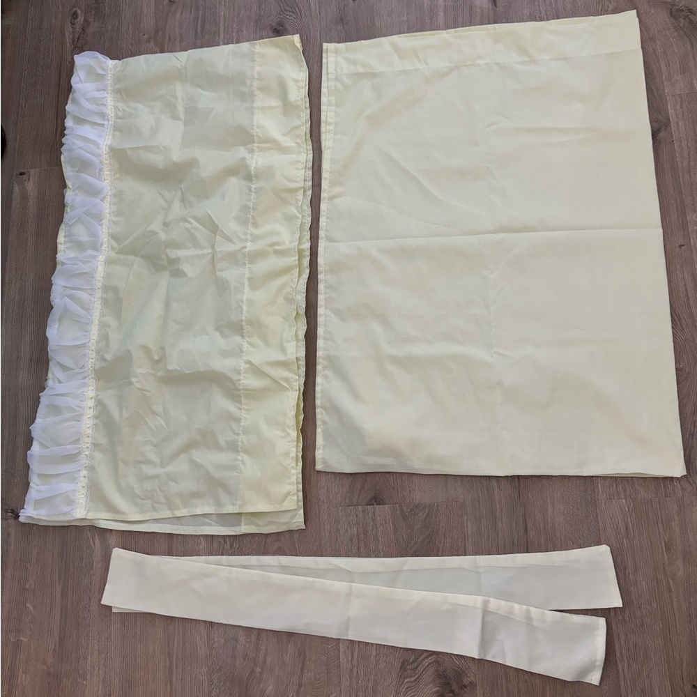 Baby Doll sweet touch baby window balance and curtain set